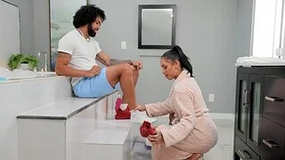 Camila Cortez having fun while licking her boyfriend's hooves
